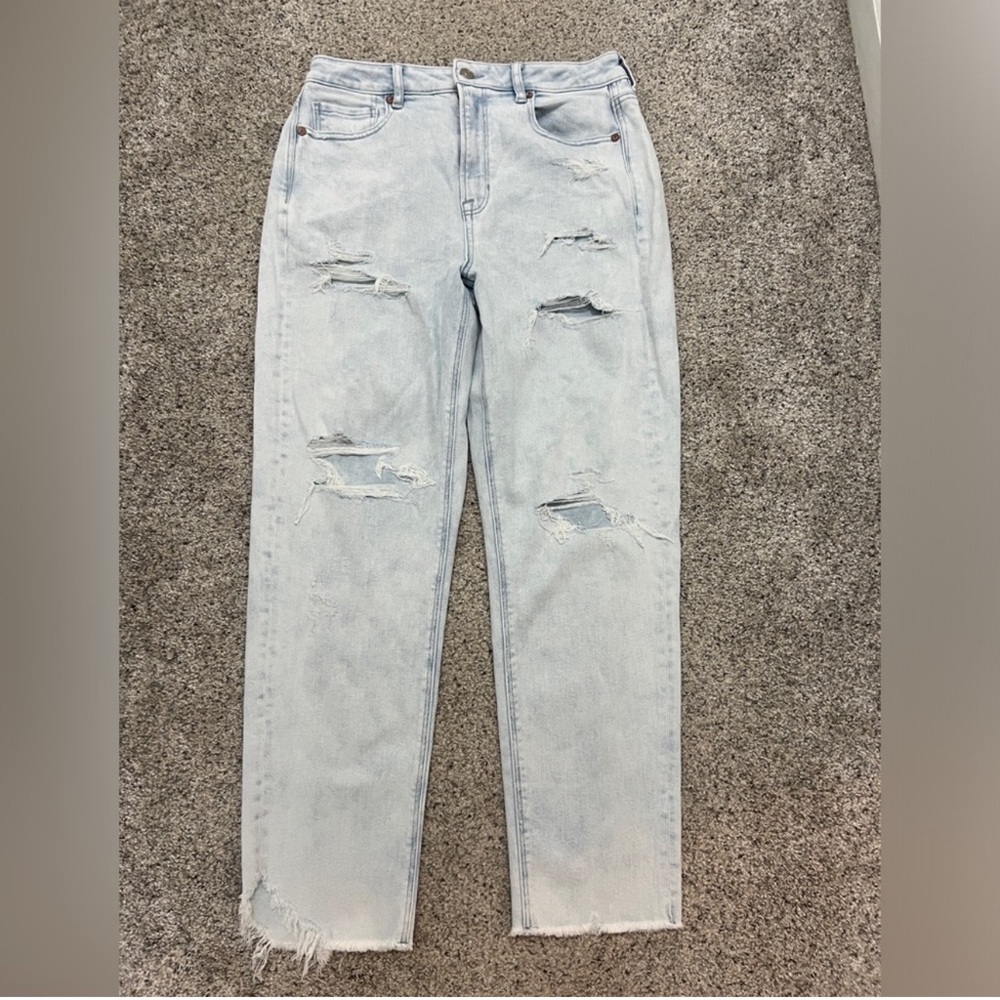 American Eagle Mom Jean 8 Reg - distressed